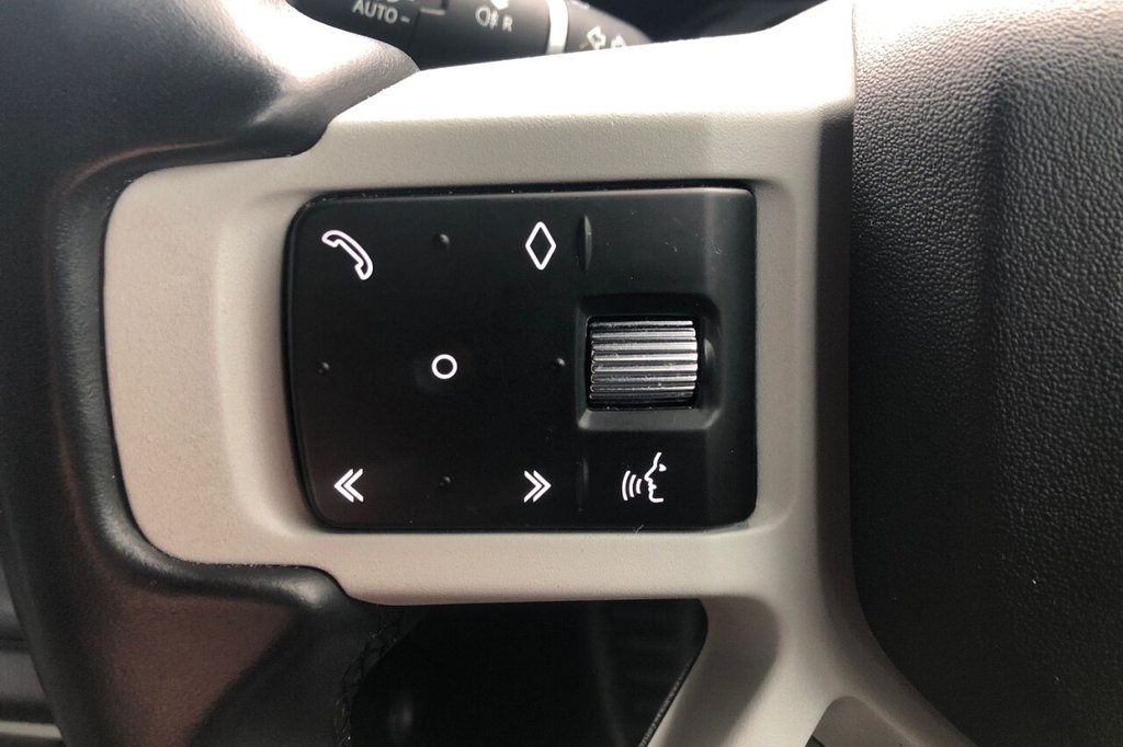 Used Land Rover Defender 2023 for sale - 77292736: Photo 16