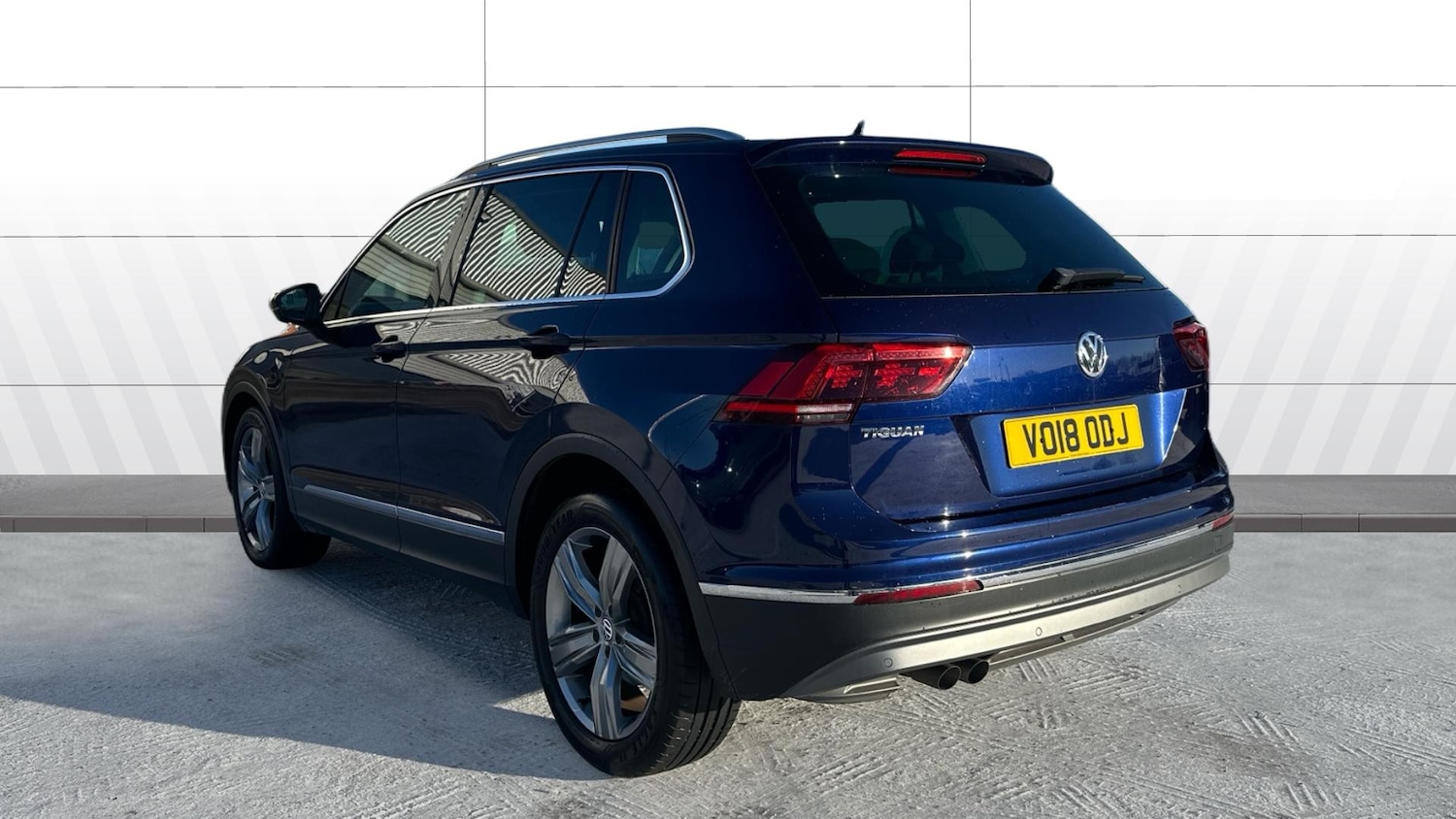 Used Volkswagen Tiguan 2018 for sale - 77351105: Photo 2