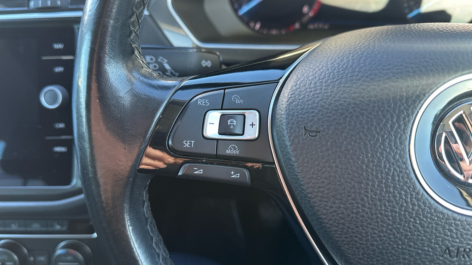 Used Volkswagen Tiguan 2018 for sale - 77351105: Photo 30