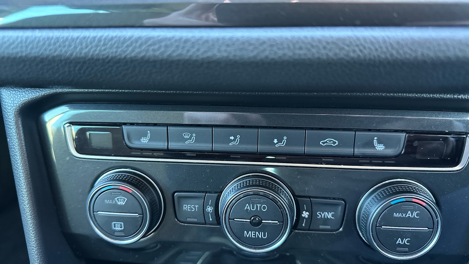 Used Volkswagen Tiguan 2018 for sale - 77351105: Photo 32