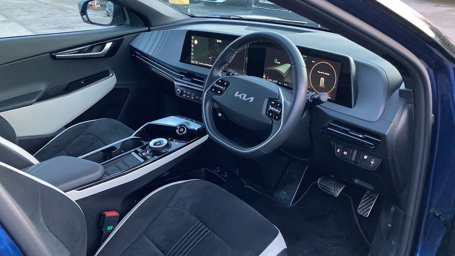 Used Kia EV6 2022 for sale - 76652228: Photo 30