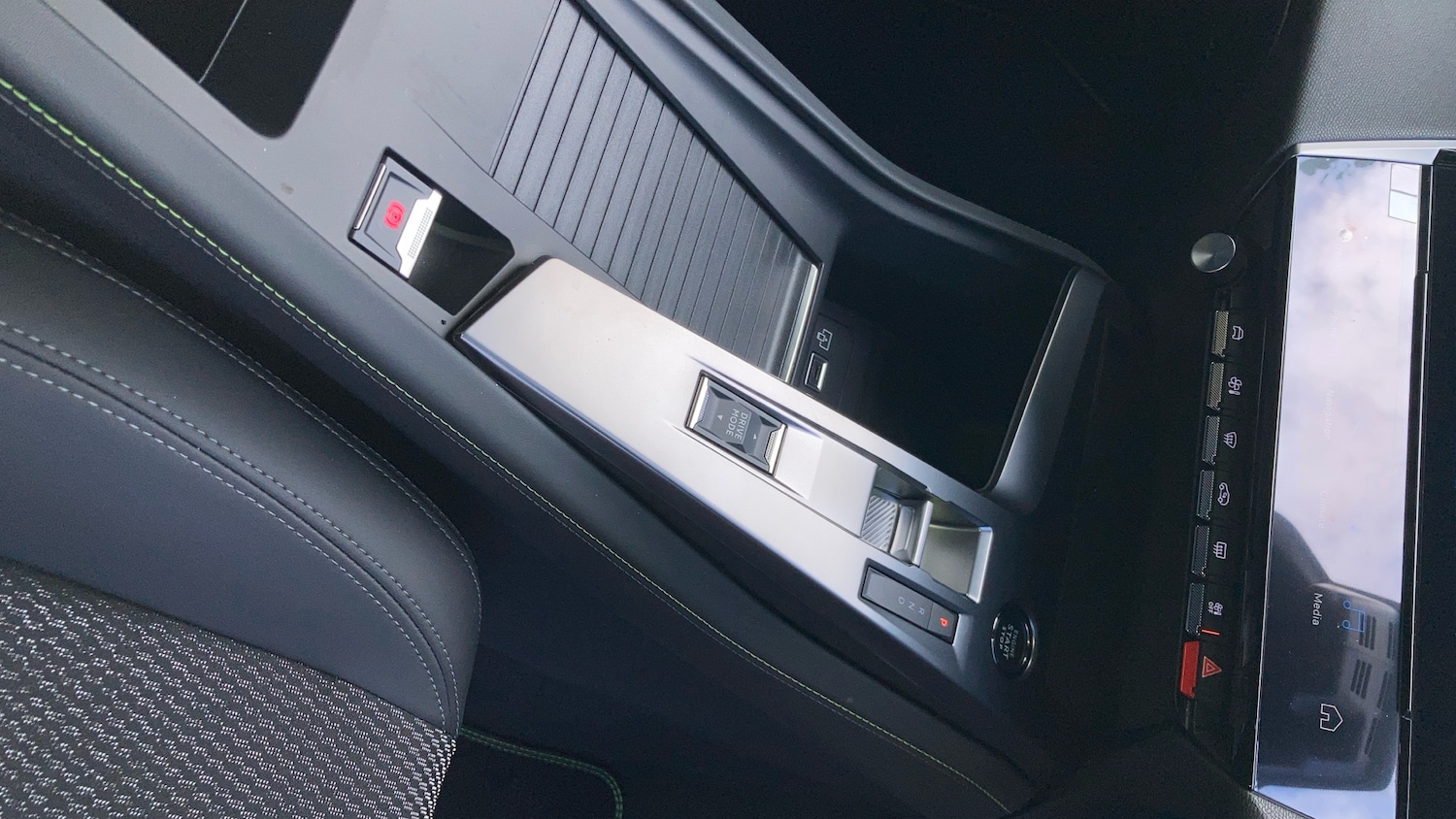 Used Peugeot 408 2025 for sale - 76555639: Photo 13