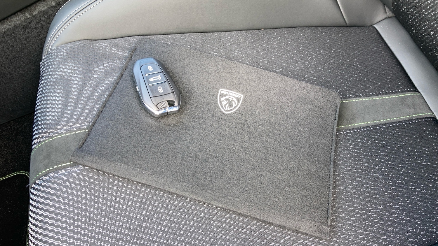 Used Peugeot 408 2025 for sale - 76555639: Photo 19