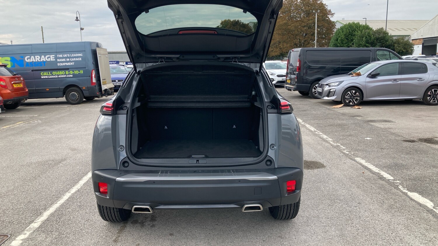 Used Peugeot 2008 2023 for sale - 76131171: Photo 4