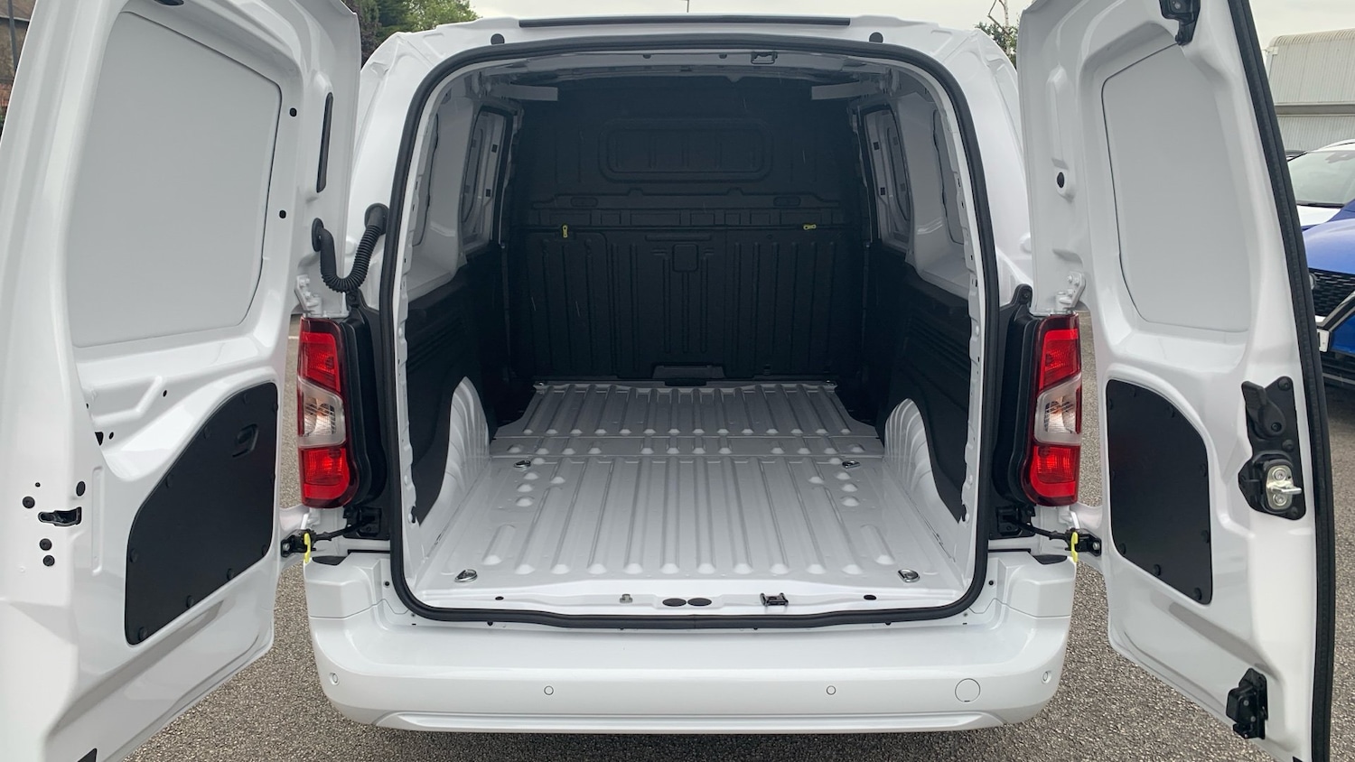 Used Peugeot Partner 2024 for sale - 75823381: Photo 4