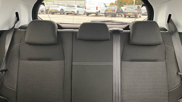 Used Peugeot 208 2019 for sale - 76133950: Photo 15