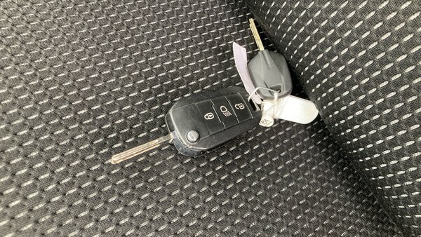 Used Peugeot 208 2019 for sale - 76133950: Photo 20