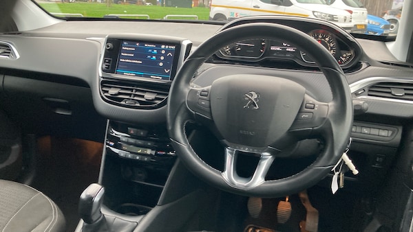 Used Peugeot 208 2019 for sale - 76133950: Photo 27