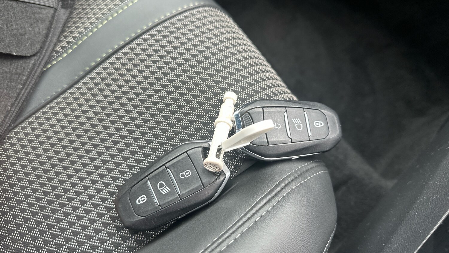 Used Peugeot 2008 2022 for sale - 76079641: Photo 20