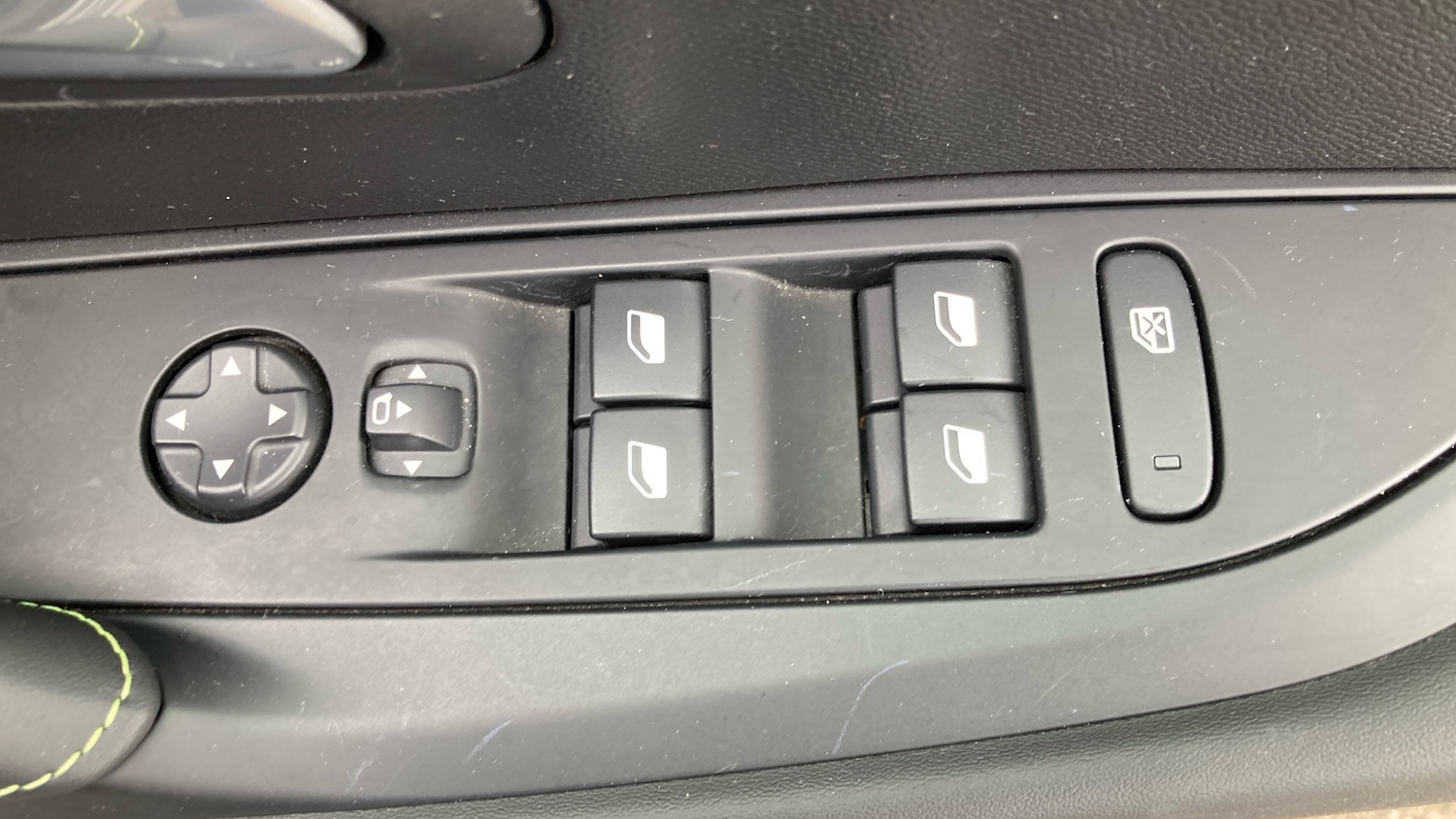 Used Peugeot 208 2022 for sale - 76720419: Photo 25