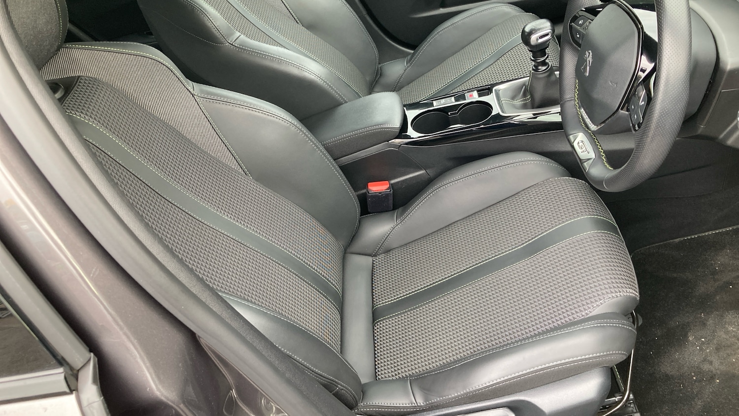 Used Peugeot 208 2022 for sale - 76720419: Photo 40