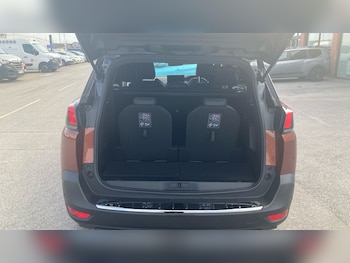 Used Peugeot 5008 2023 for sale - 79512968: Photo