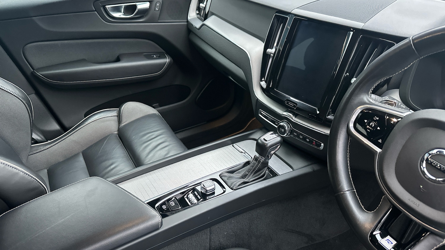 Used Volvo XC60 2019 for sale - 77113269: Photo 14