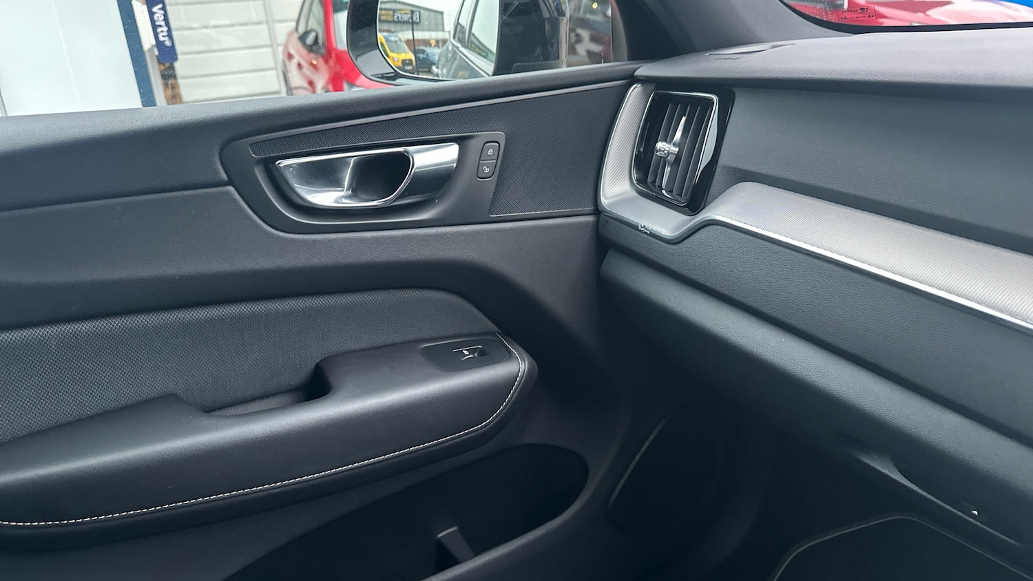 Used Volvo XC60 2019 for sale - 77113269: Photo 35