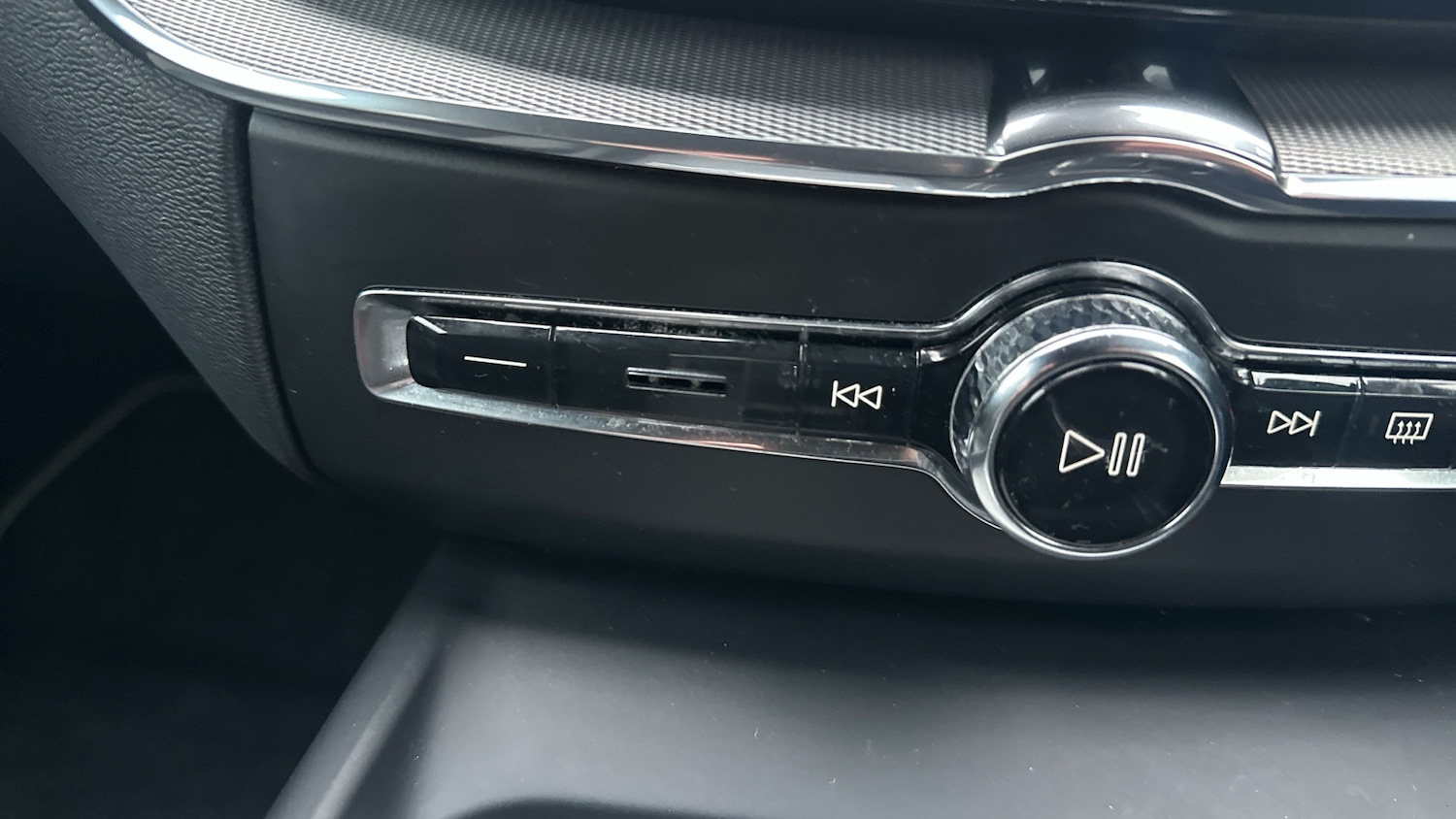 Used Volvo XC60 2019 for sale - 77113269: Photo 37