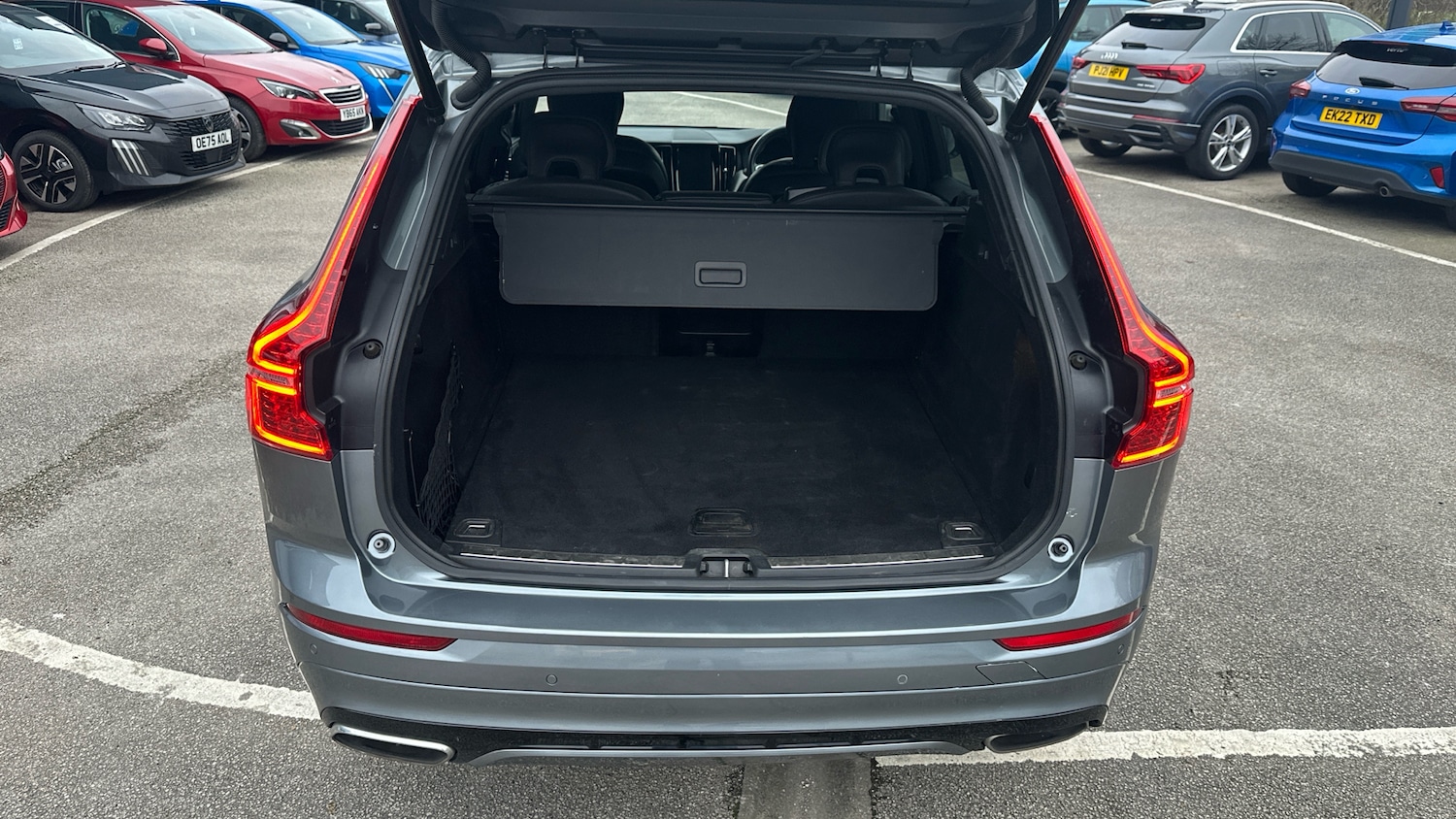 Used Volvo XC60 2019 for sale - 77113269: Photo 4