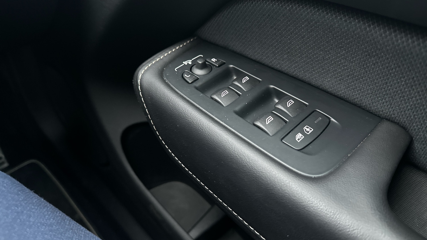 Used Volvo XC60 2019 for sale - 77113269: Photo 44