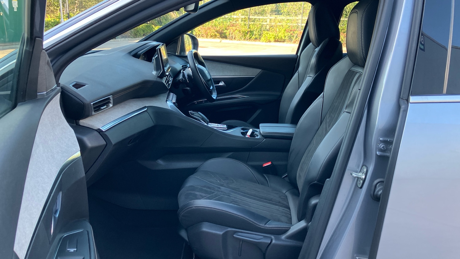 Used Peugeot 3008 2022 for sale - 76863719: Photo 41