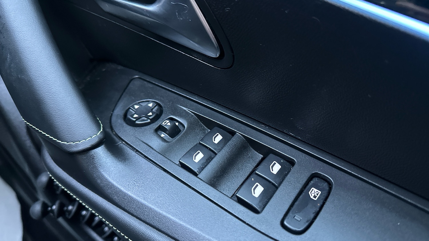 Used Peugeot 2008 2022 for sale - 77446115: Photo 39