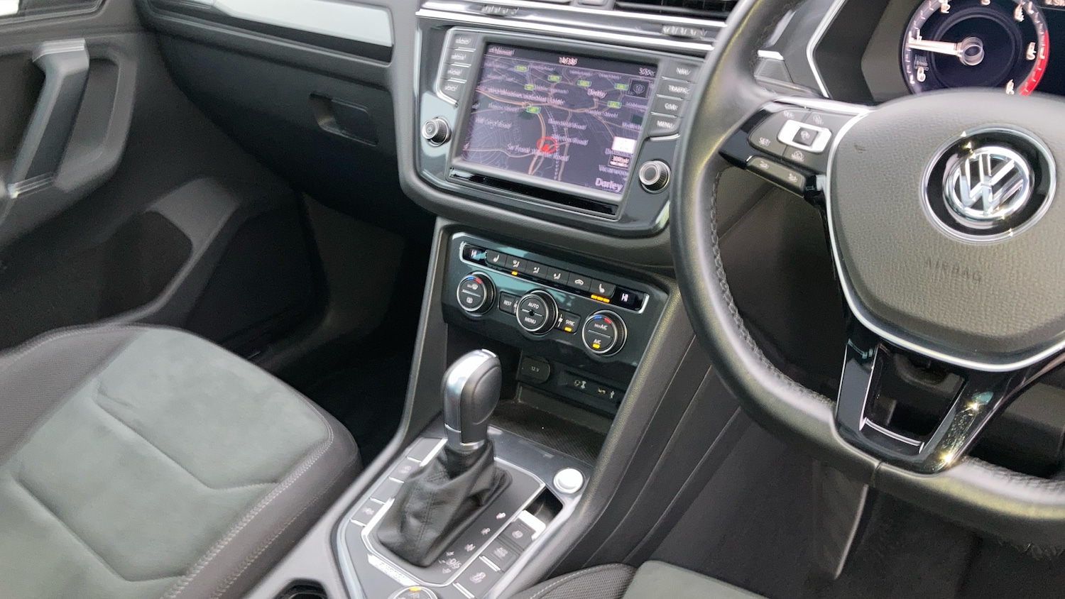 Used Volkswagen Tiguan 2017 for sale - 77106416: Photo 14