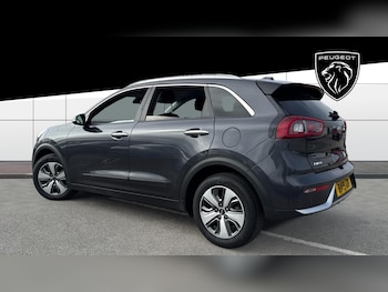 Used Kia Niro 2019 for sale - 76230788: Photo 2