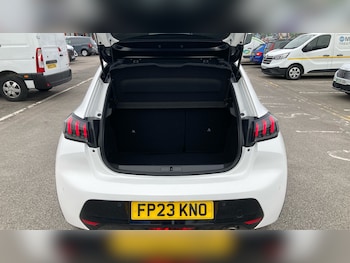 Used Peugeot 208 2023 for sale - 76102769: Photo 4