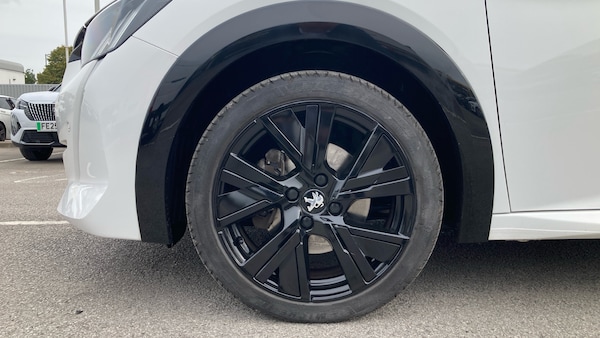 Used Peugeot 208 2023 for sale - 76102769: Photo 7