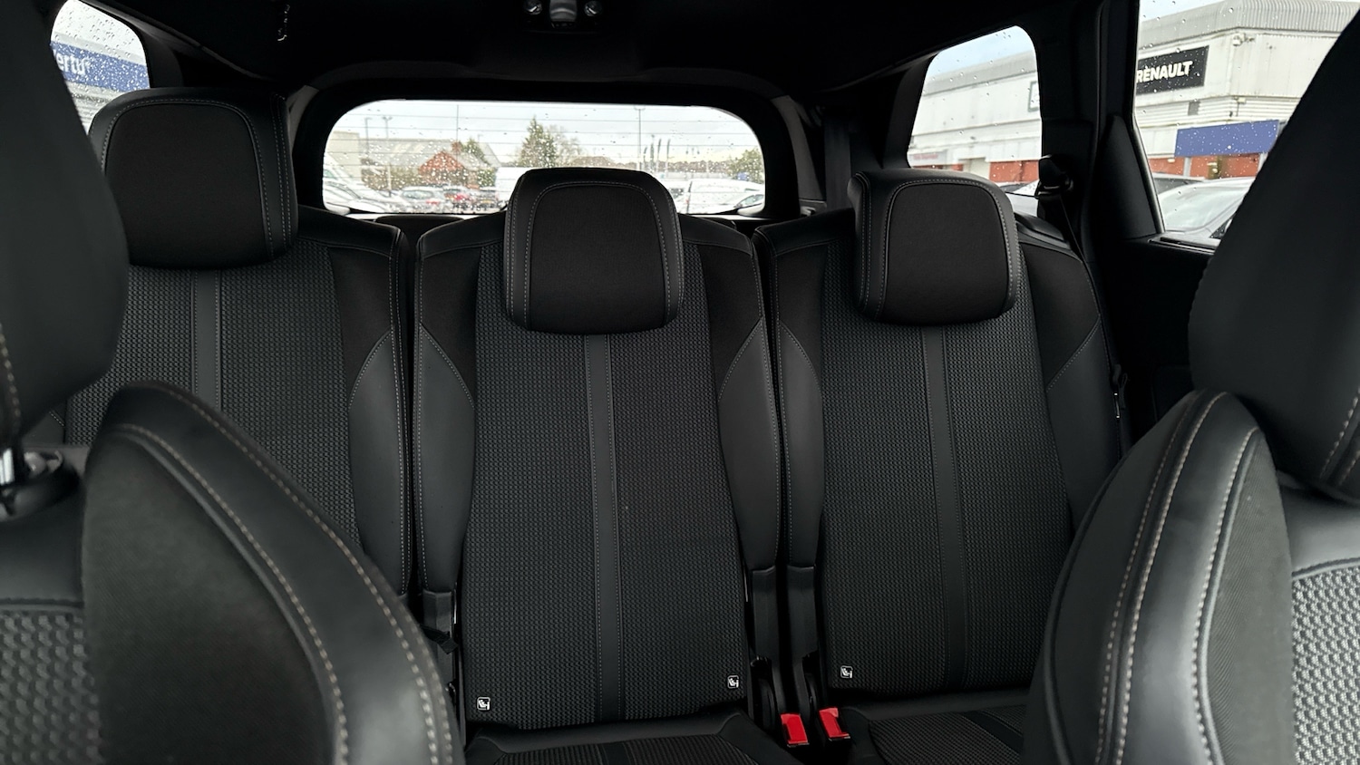 Used Peugeot 5008 2023 for sale - 77584400: Photo 15