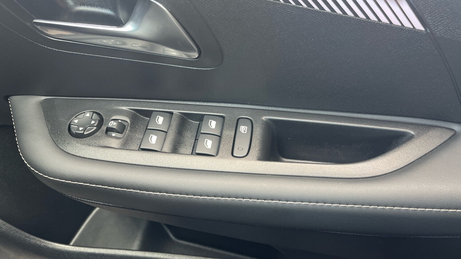 Used Peugeot 208 2025 for sale - 77000950: Photo 26