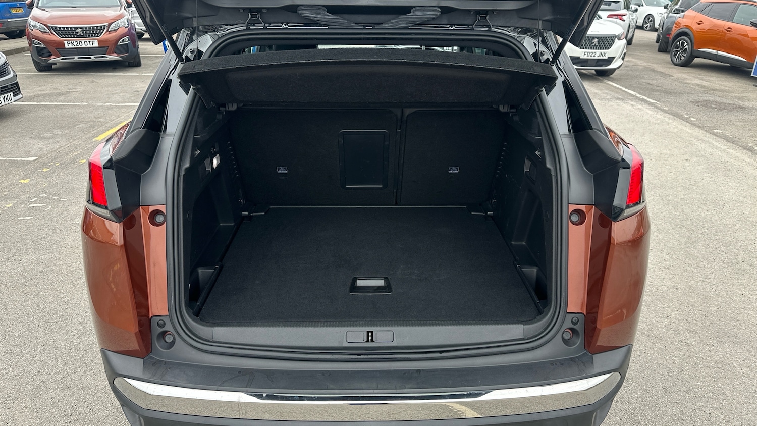 Used Peugeot 3008 2019 for sale - 78106130: Photo 4