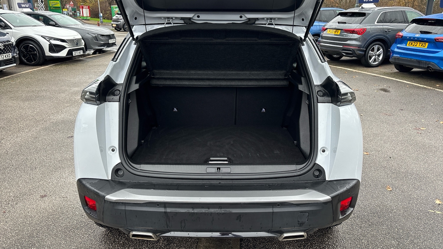 Used Peugeot 2008 2023 for sale - 76782508: Photo 4