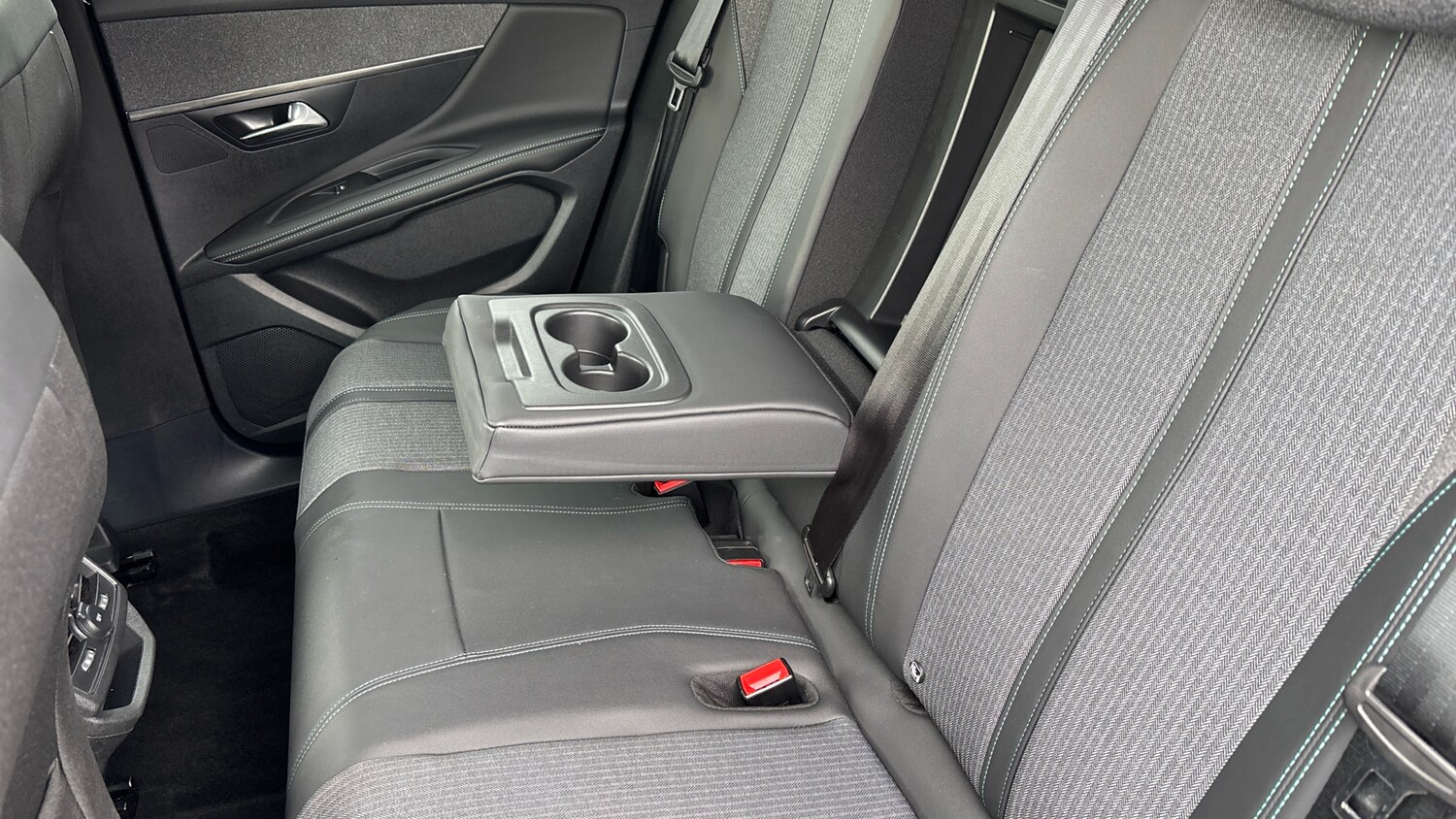 Used Peugeot 3008 2024 for sale - 76143573: Photo 32