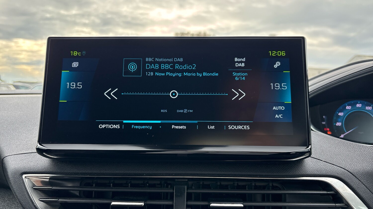 Used Peugeot 3008 2024 for sale - 76143573: Photo 41