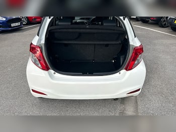 Used Toyota Yaris 2012 for sale - 79683493: Photo