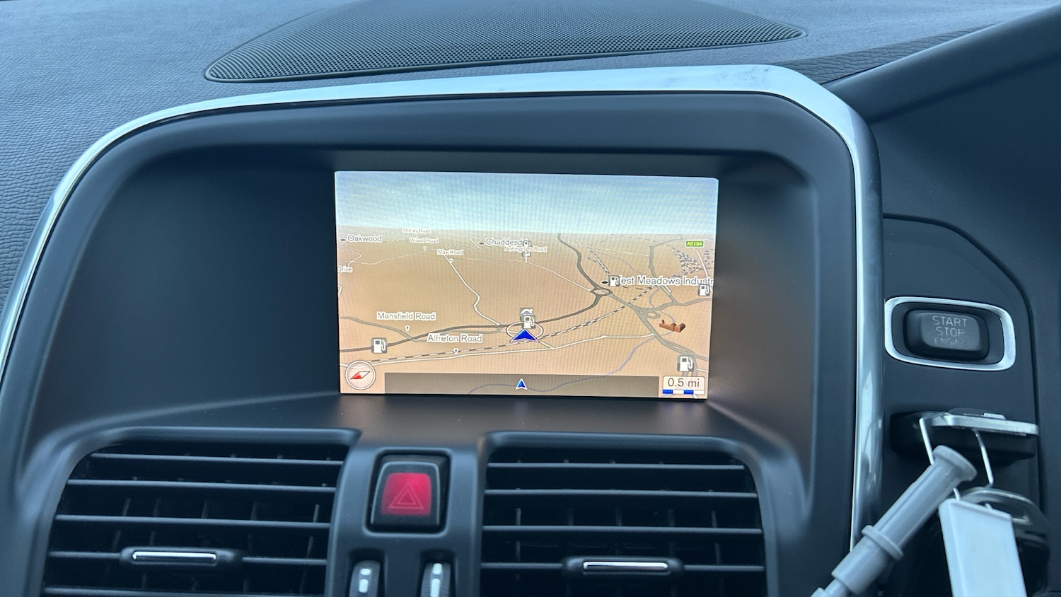 Used Volvo XC60 2017 for sale - 77351100: Photo 12