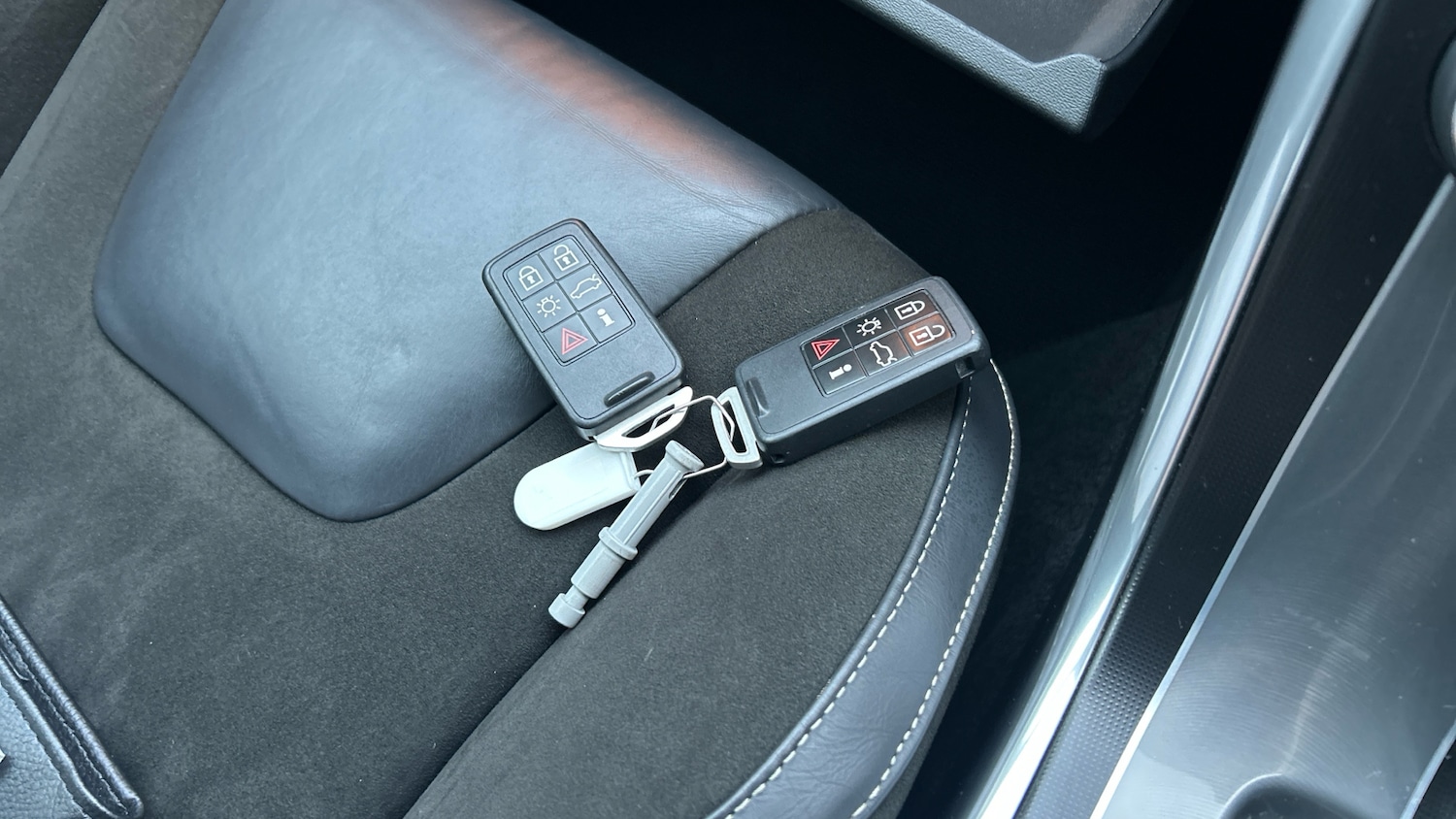 Used Volvo XC60 2017 for sale - 77351100: Photo 20