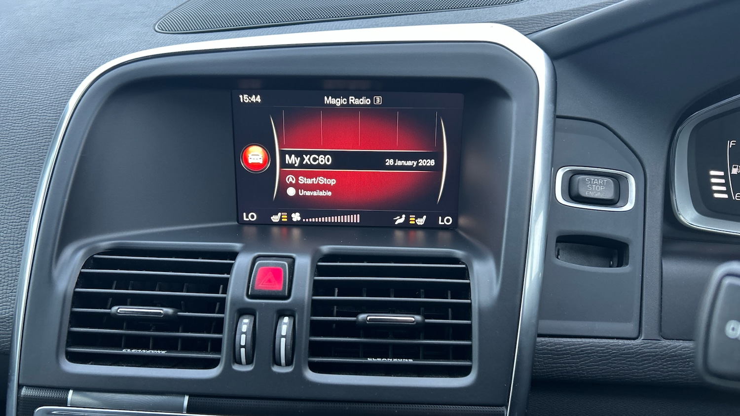 Used Volvo XC60 2017 for sale - 77351100: Photo 33