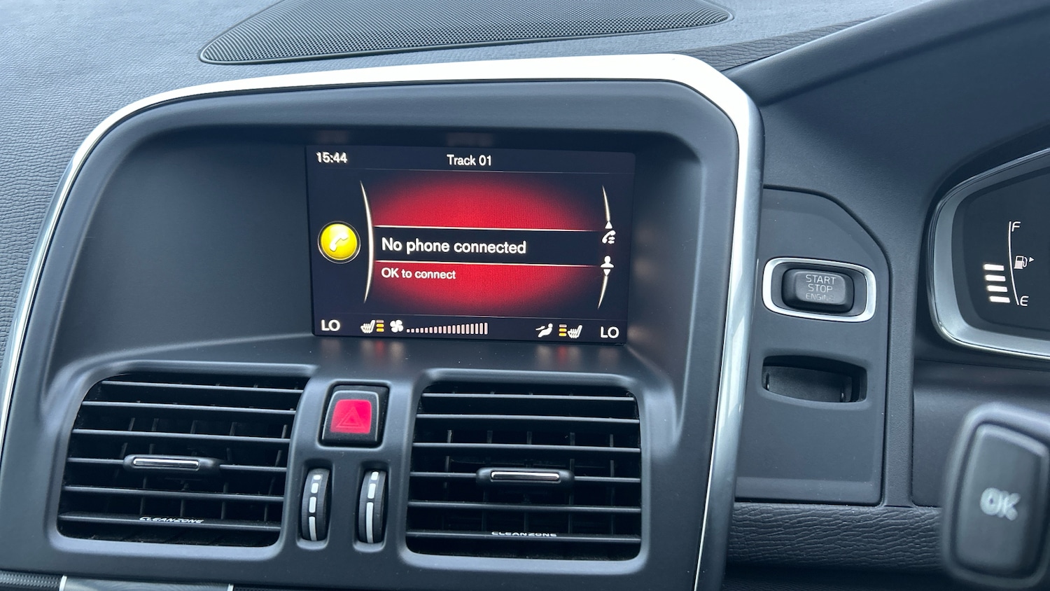 Used Volvo XC60 2017 for sale - 77351100: Photo 35