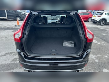 Used Volvo XC60 2017 for sale - 77351100: Photo