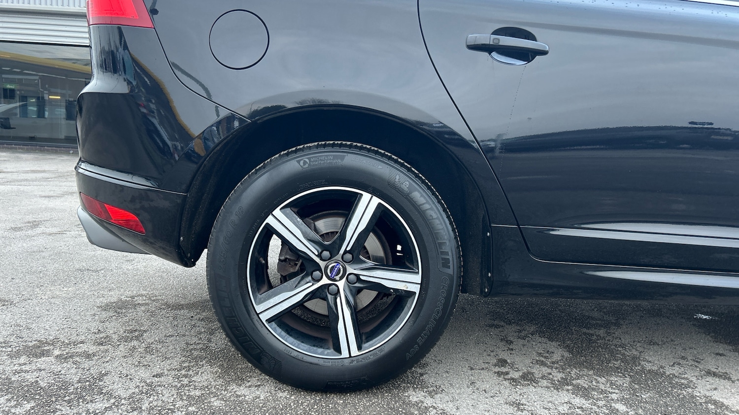 Used Volvo XC60 2017 for sale - 77351100: Photo 7