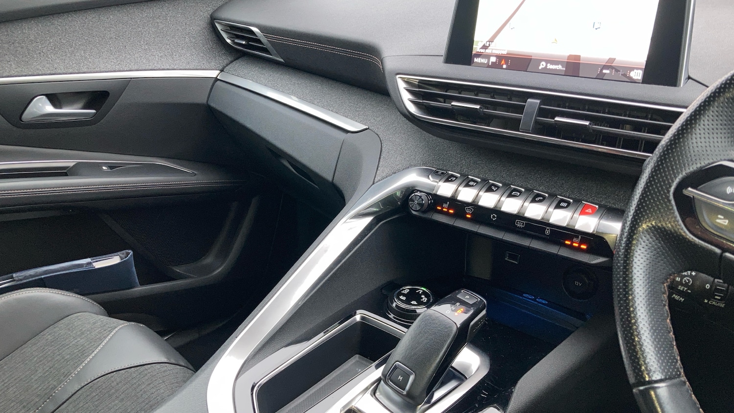 Used Peugeot 3008 2018 for sale - 77528492: Photo 14