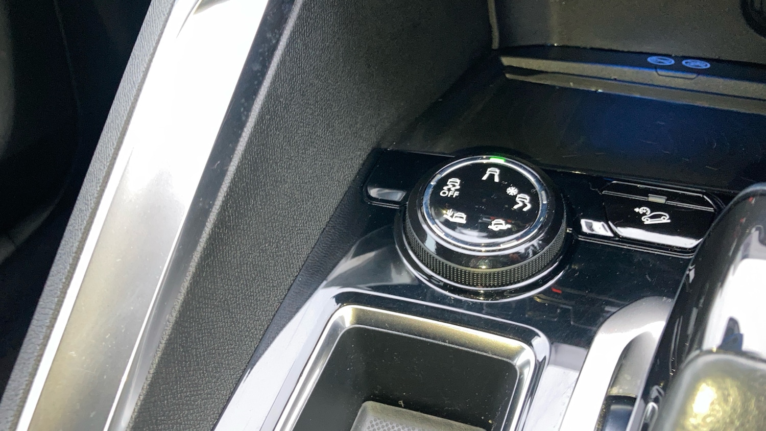 Used Peugeot 3008 2018 for sale - 77528492: Photo 25