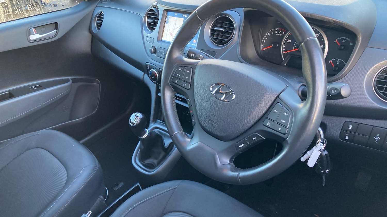 Used Hyundai i10 2017 for sale - 76764095: Photo 11