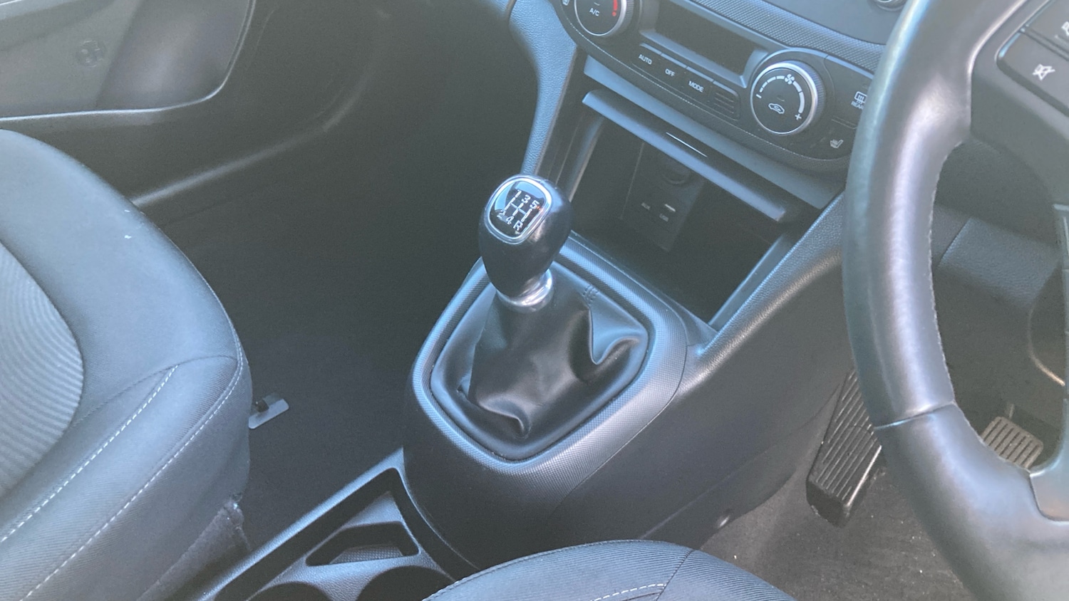 Used Hyundai i10 2017 for sale - 76764095: Photo 13