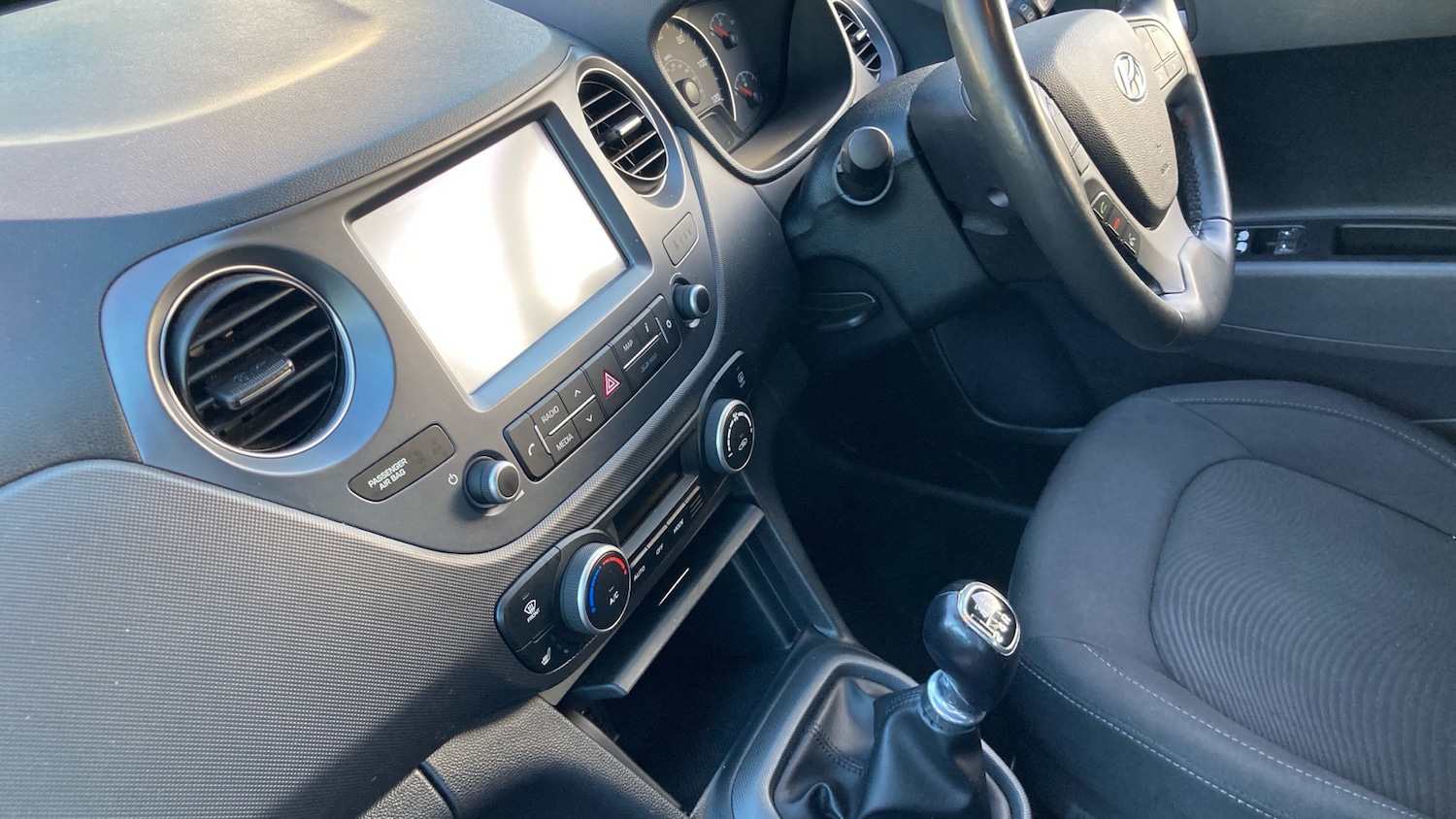 Used Hyundai i10 2017 for sale - 76764095: Photo 14