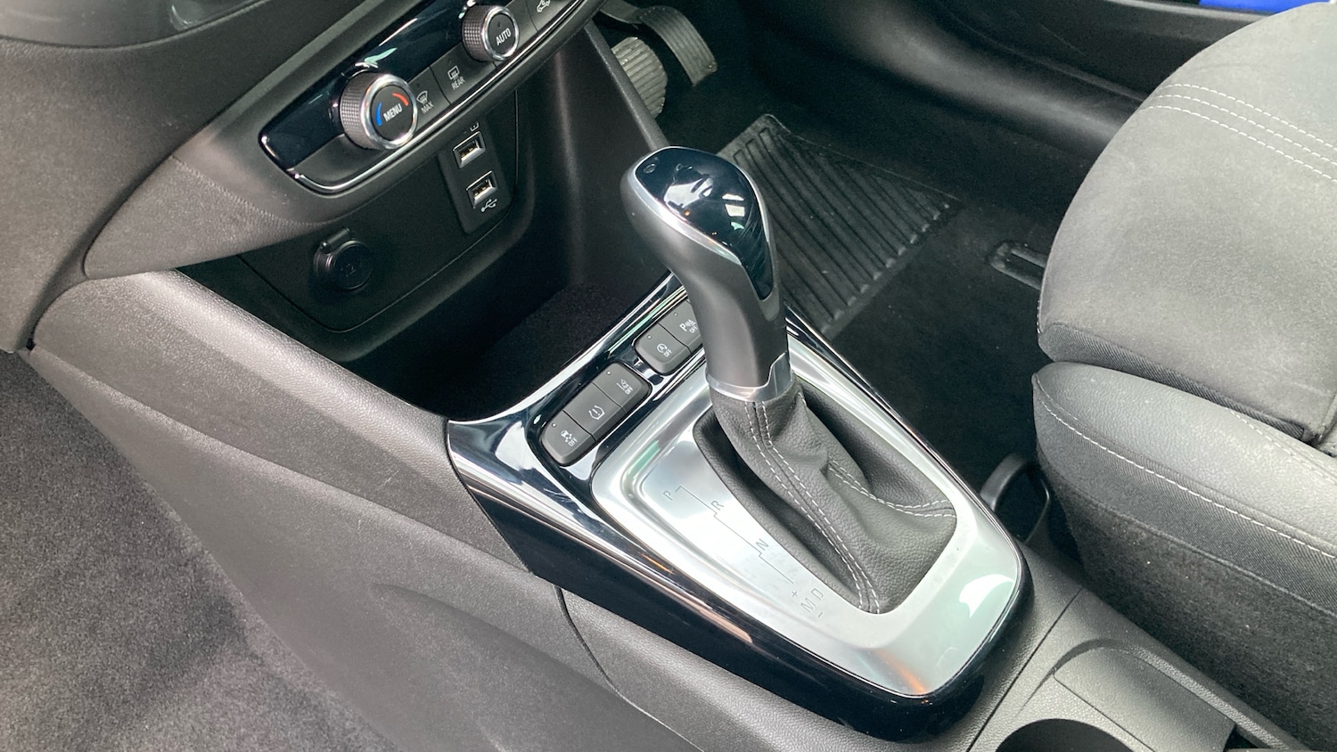 Used Vauxhall Crossland 2022 for sale - 76637633: Photo 13