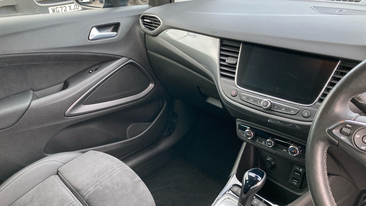 Used Vauxhall Crossland 2022 for sale - 76637633: Photo 14