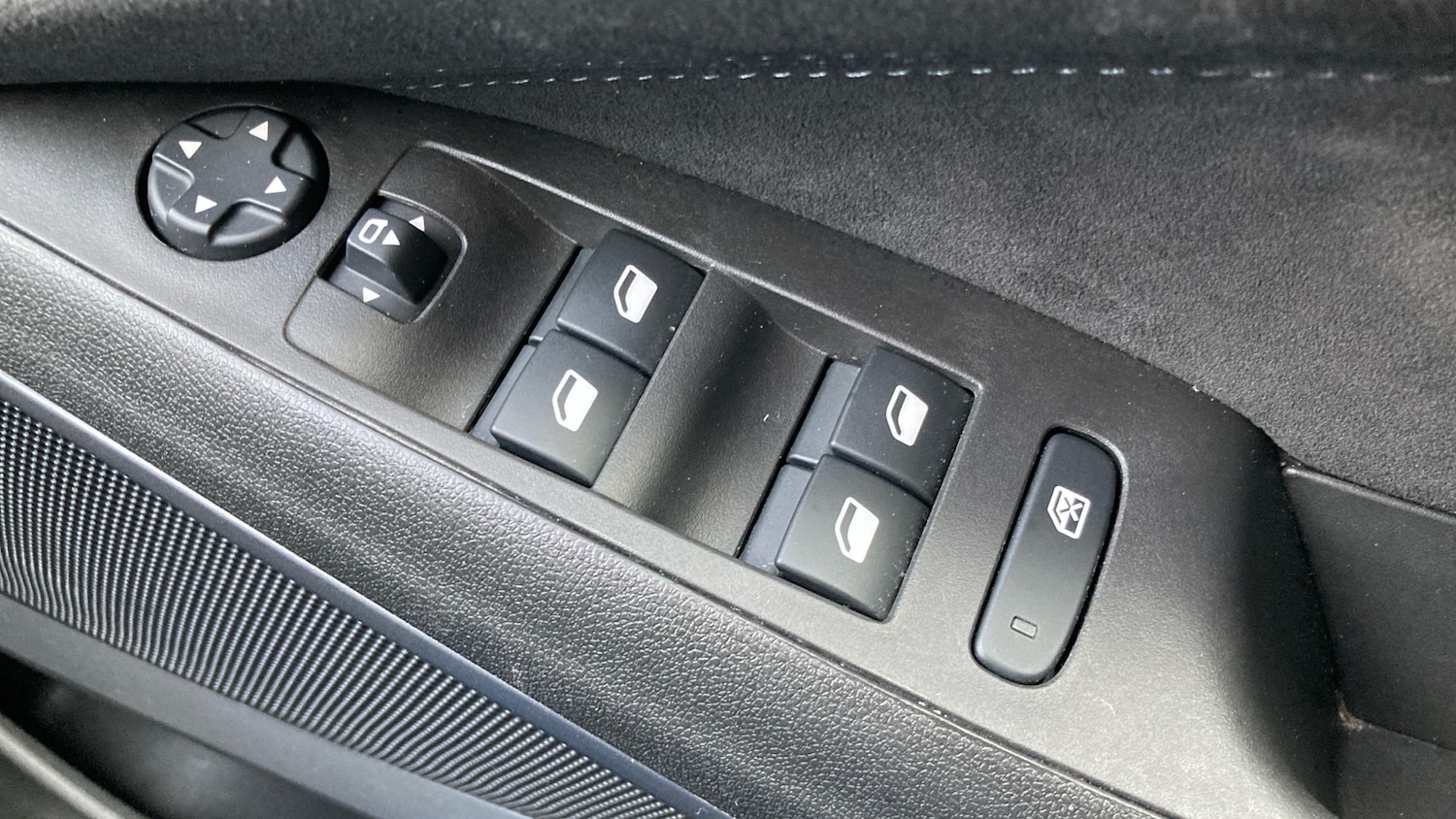 Used Vauxhall Crossland 2022 for sale - 76637633: Photo 22