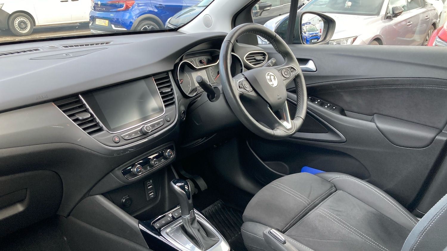 Used Vauxhall Crossland 2022 for sale - 76637633: Photo 9