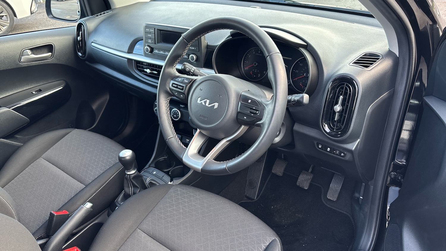 Used Kia Picanto 2023 for sale - 76777895: Photo 11